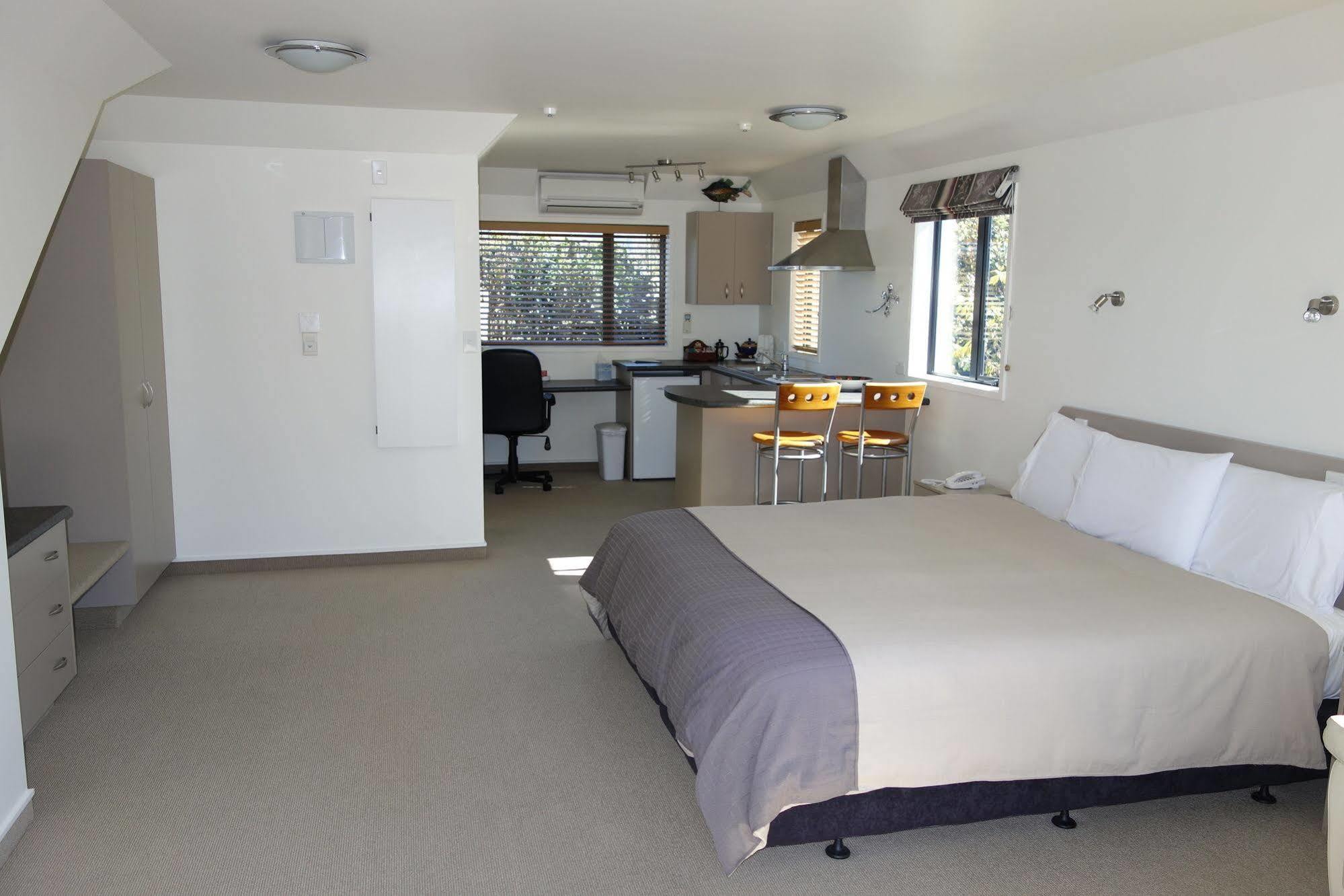 Avalon Manor Motel Motueka Esterno foto